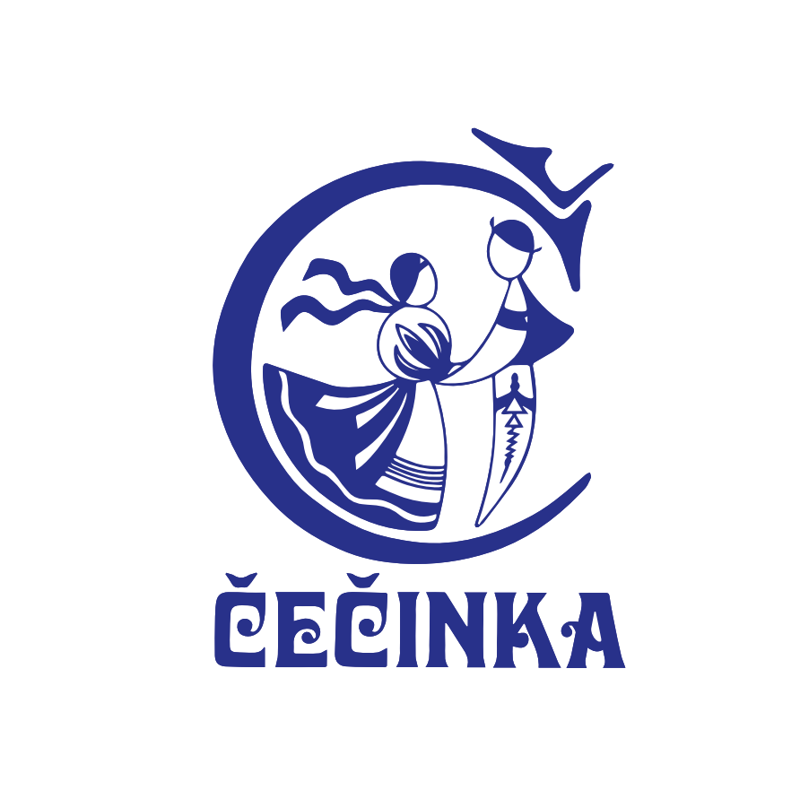 Folklór na námestí - vystúpenie DFS Čečinka a FS Čečina