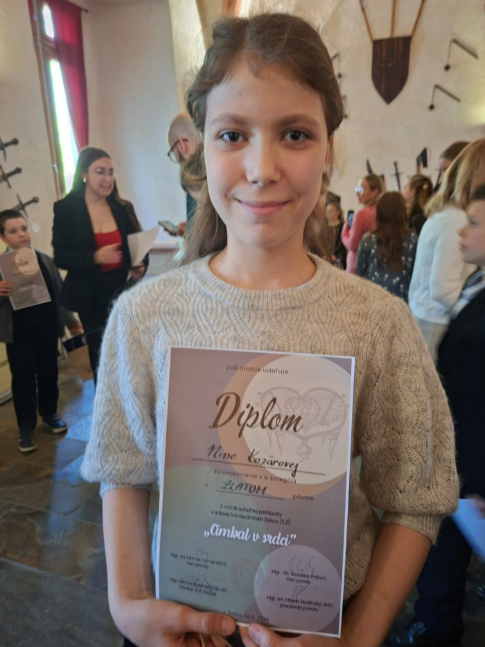 Nina Kozárová v zlatom pásme na cimbalovej súťaži