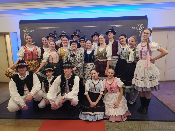 DFS Čečinka a FS Čečina účinkovali na Ocenení osobností Karlovej Vsi