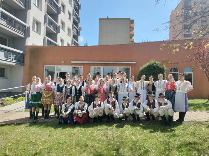 DFS Čečinka a FS Čečina účinkovali v Zariadení pre seniorov